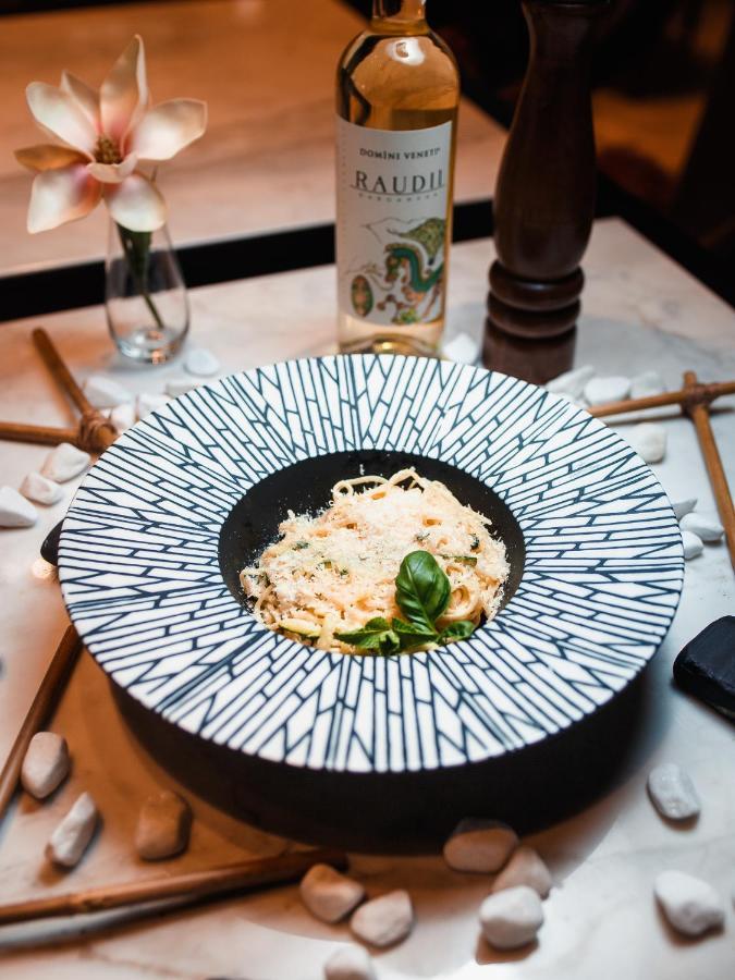 Soho Boutique Hotel Dnipro Ngoại thất bức ảnh